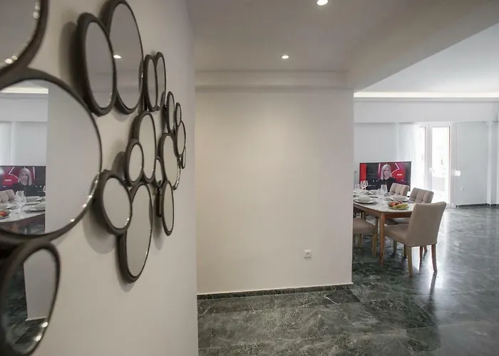 Roomy And Comfortable Apartment Near Acropolis By Ghh