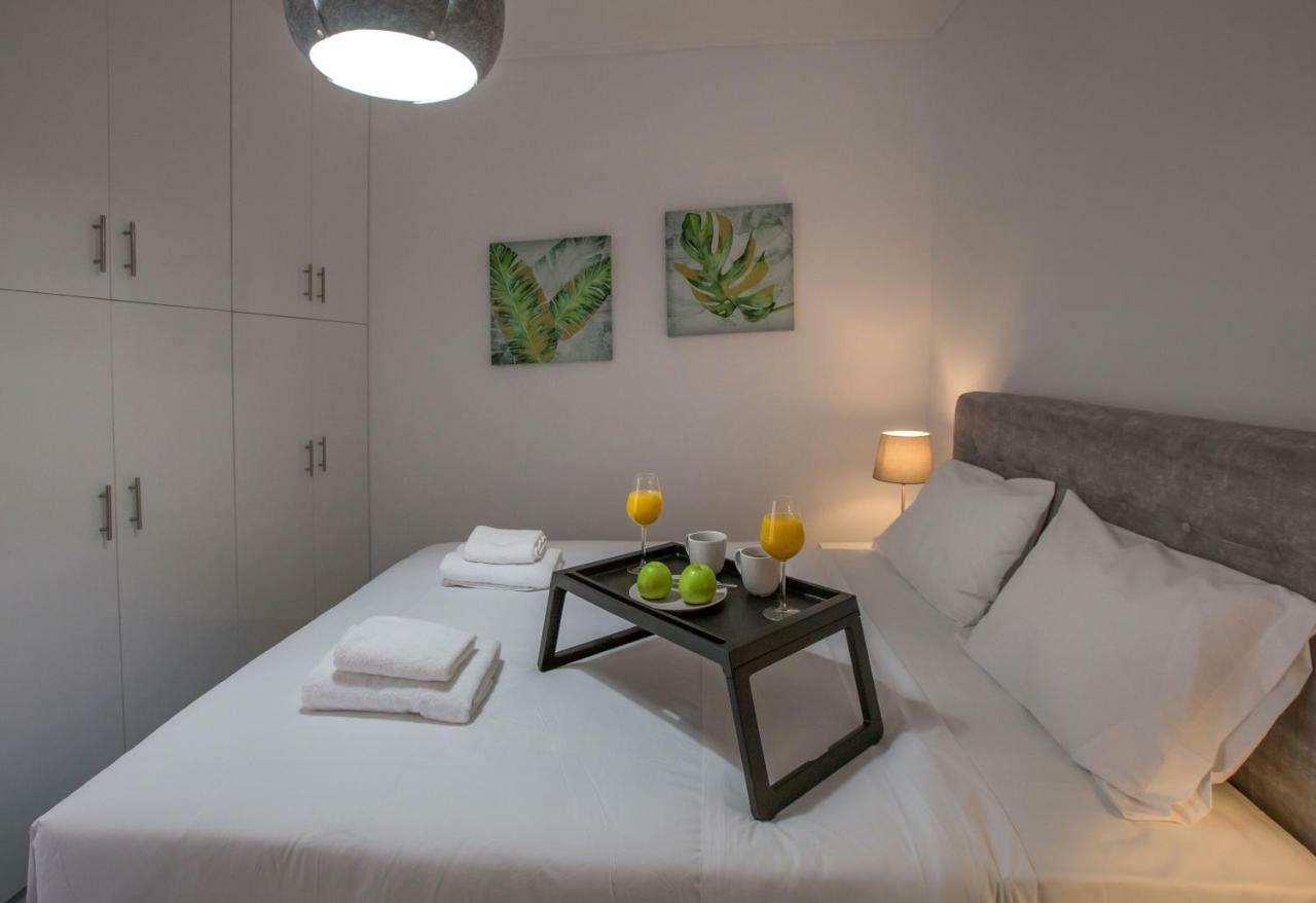 Roomy And Comfortable Near Acropolis By Ghh Apartment Athen